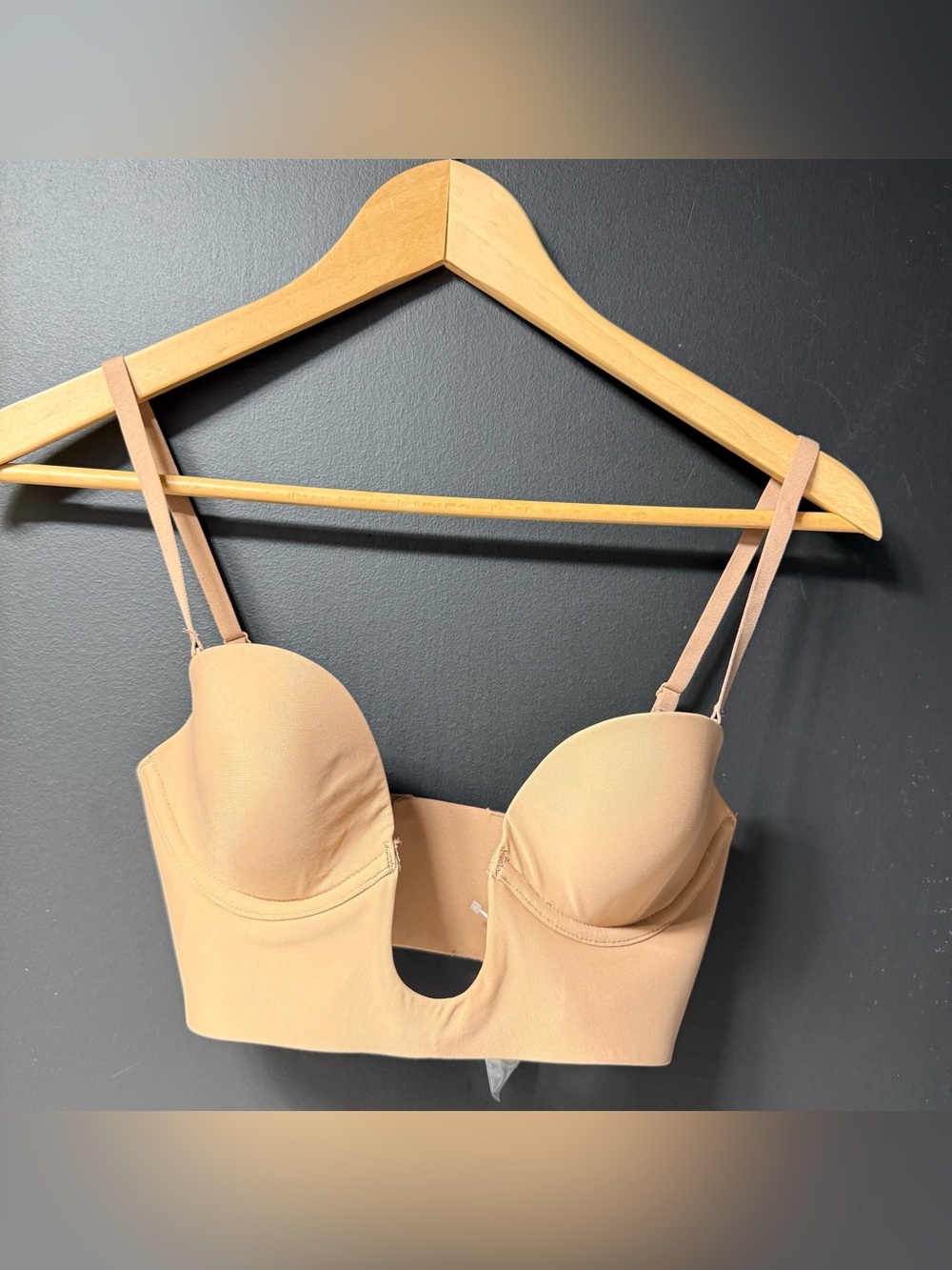 Skims Deep Plunge Shapewear Bra Size XS